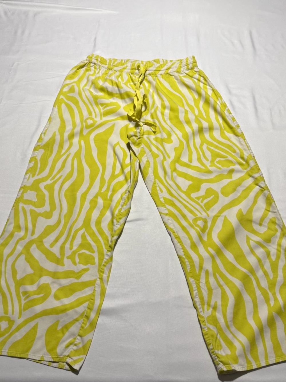 Anthropologie 2-piece Pajama Set Yellow White Zebra Print Button Top & Pants SzM - Picture 10 of 13